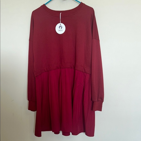 35.  NWT Ugerlov Burgundy Ruffled Tiered Dress size L - Picture 2 of 8